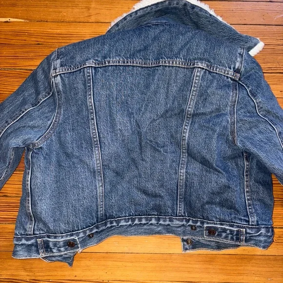Vintage Levi’s Cropped Fuzzy Denim Jacket - Picture 3 of 4
